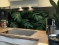Preview: Spritzschutz Küche Aluverbund Monstera Blätter Preview: Spritzschutz Küche Aluverbund Monstera Blätter