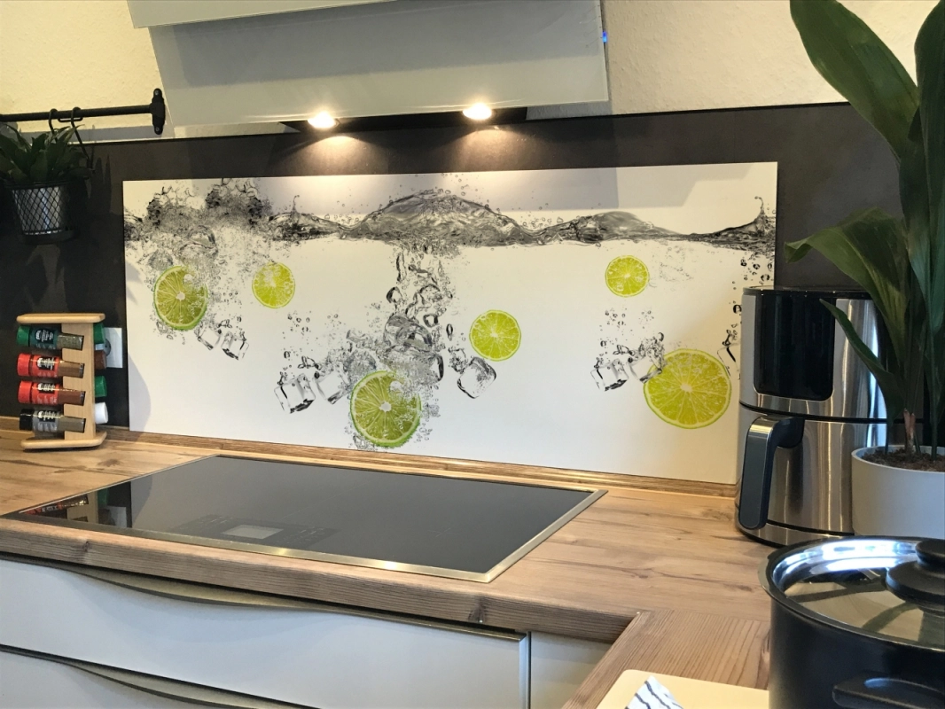 Spritzschutz Küche Hartschaumplatte Limetten Wasser Splash