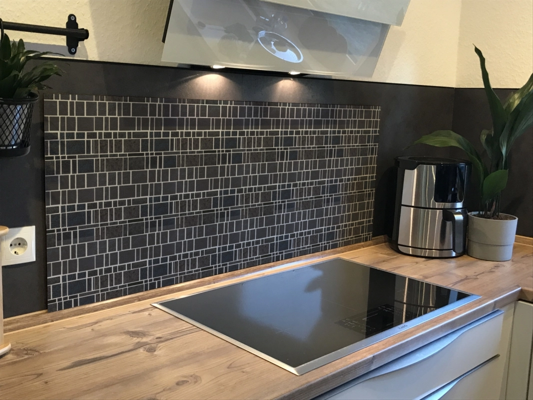 Spritzschutz Küche Hartschaumplatte Schwarze Mosaik