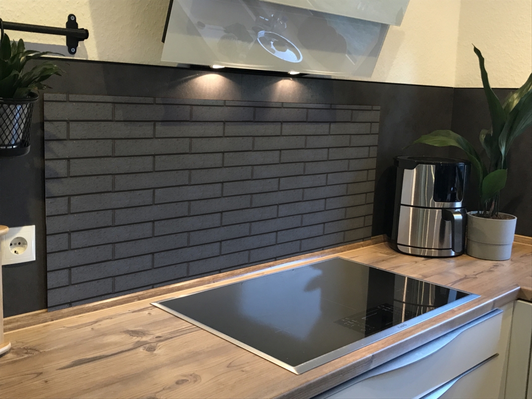 Spritzschutz Küche Hartschaumplatte Anthrazit Mauerziegel