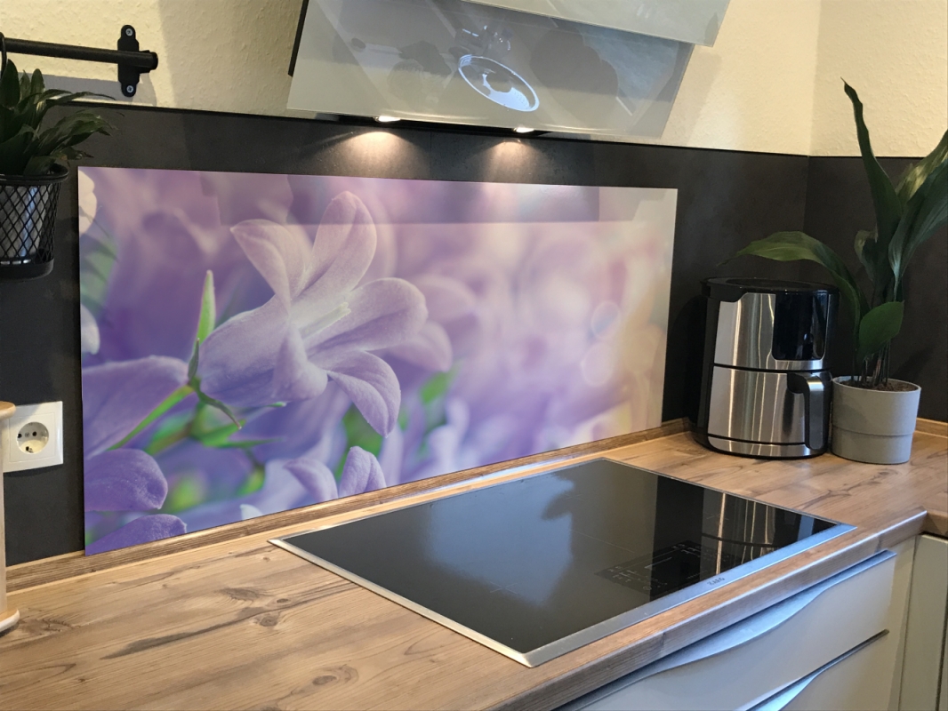 Spritzschutz Küche Hartschaumplatte Lila Blume Spritzschutz Küche Hartschaumplatte Lila Blume