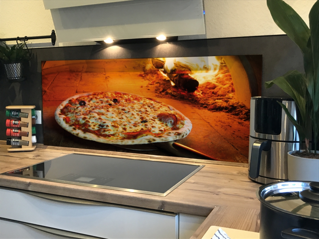 Spritzschutz Küche Hartschaumplatte Pizza im Steinofen Spritzschutz Küche Hartschaumplatte Pizza im Steinofen