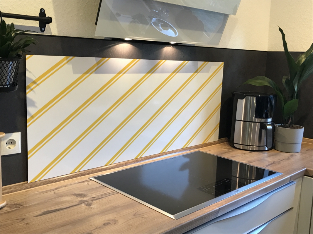 Spritzschutz Küche Diagonale Linien Höniggelb Spritzschutz Küche Diagonale Linien Höniggelb
